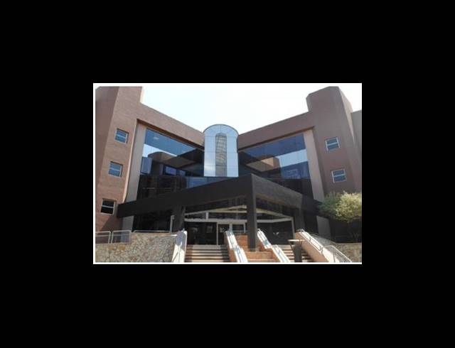 16,620M² BUSINESS CENTRE FOR SALE IN PARKTOWN